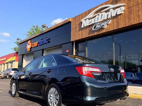 Used 2012 Toyota Camry LE FWD image 6