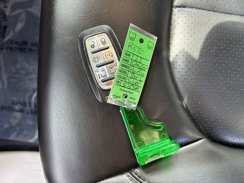 Certified 2023 Chrysler Pacifica Touring-L FWD image 27