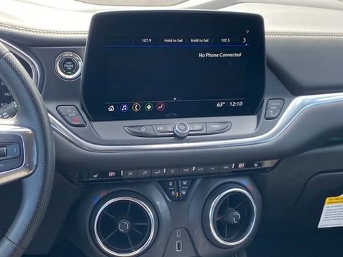 Certified 2024 Chevrolet Blazer LT w/ Convenience Package image 11