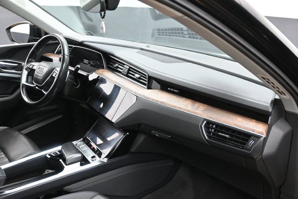 Used 2019 Audi e-tron Premium Plus AWD/4WD image 24