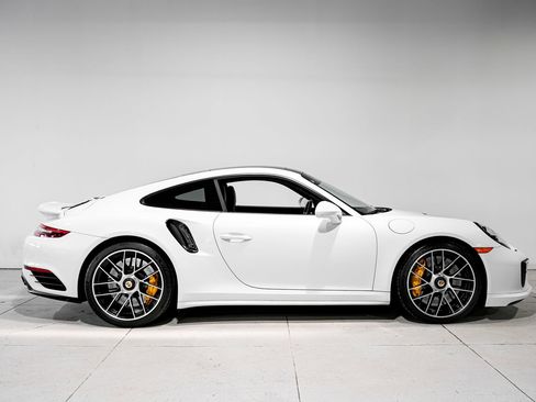 Used 2018 Porsche 911 Turbo S AWD/4WD image 2