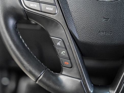 Used 2017 Hyundai Santa Fe Limited image 23