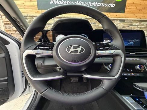 New 2025 Hyundai Elantra Limited FWD image 15