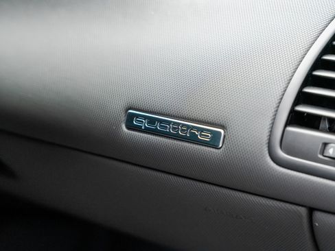 Used 2011 Audi R8 V8 image 65