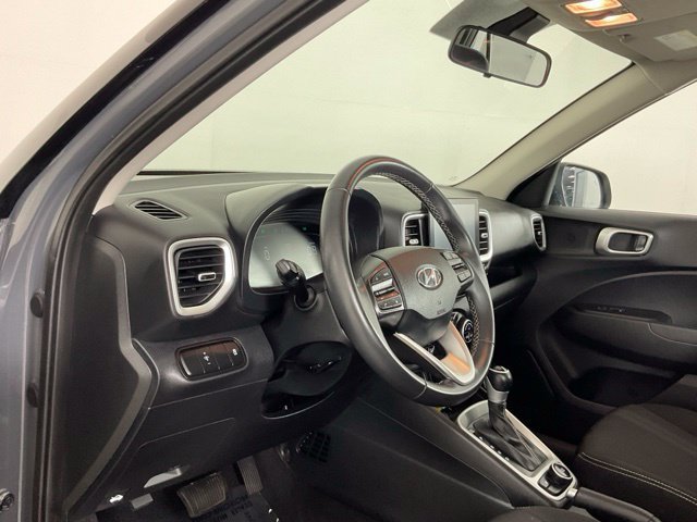 Used 2026 Hyundai Venue SEL FWD image 12