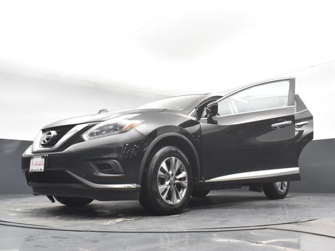 Used 2018 Nissan Murano S image 29