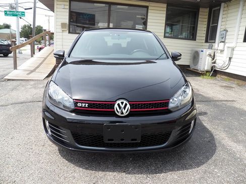 Used 2013 Volkswagen Golf 4-Door FWD image 3
