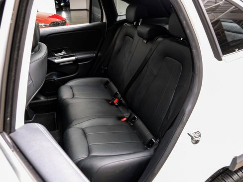 Used 2023 Mercedes-Benz GLA 250 w/ Premium Package image 38