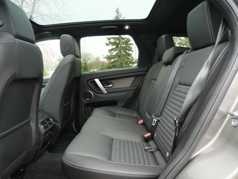 Certified 2024 Land Rover Discovery Sport Dynamic SE AWD/4WD image 15