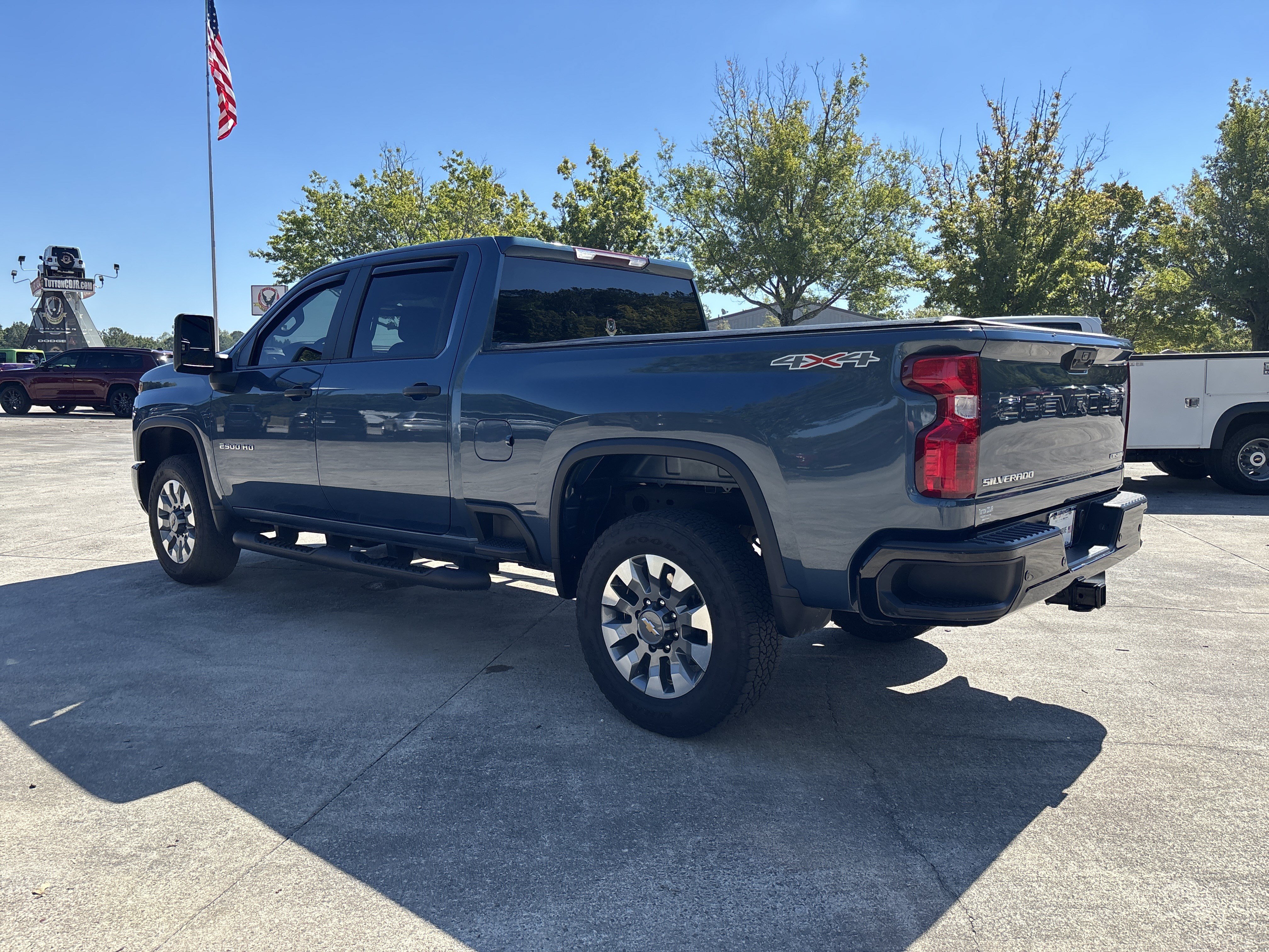 Used 2025 Chevrolet Silverado 2500 Custom w/ Custom Value Package AWD/4WD image 5