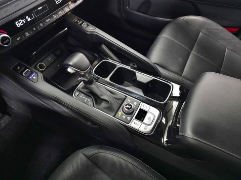 Used 2021 Kia Telluride EX w/ EX Premium Package AWD/4WD image 32
