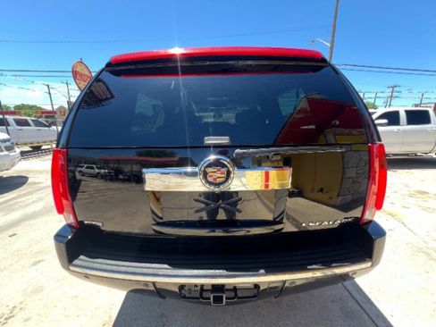 Used 2012 Cadillac Escalade ESV Luxury RWD image 6