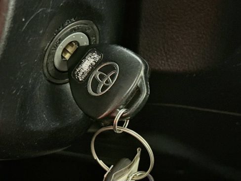 Used 2018 Toyota 4Runner SR5 Premium RWD image 19