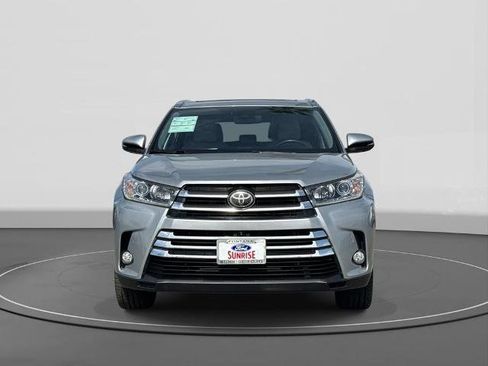Used 2018 Toyota Highlander Limited Platinum w/ Carpet Mat Package (TMS) image 3