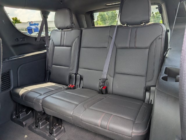 Used 2022 Chevrolet Suburban RST w/ Sport Performance Package AWD/4WD image 28