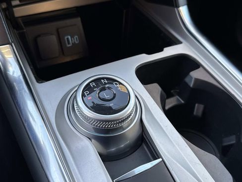 Used 2022 Ford Explorer XLT w/ Equipment Group 202A image 30