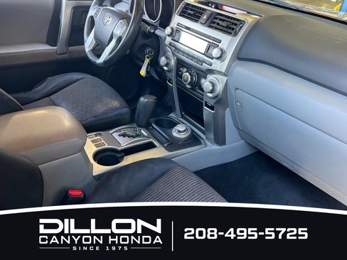 Used 2013 Toyota 4Runner SR5 AWD/4WD image 17