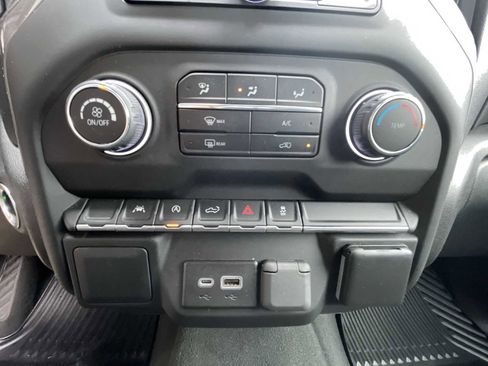 Certified 2022 Chevrolet Silverado 1500 Custom image 34