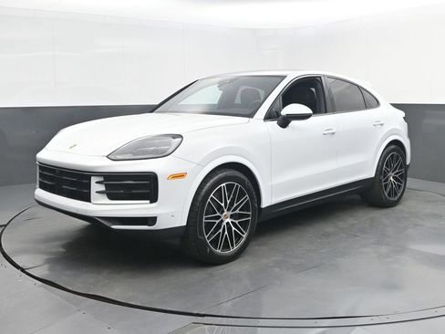Used 2026 Porsche Cayenne Coupe AWD/4WD image 1