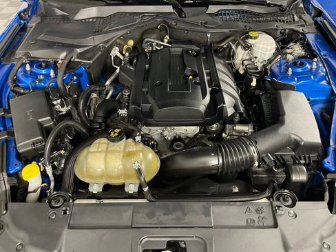 Used 2019 Ford Mustang Coupe w/ Equipment Group 101A RWD image 9