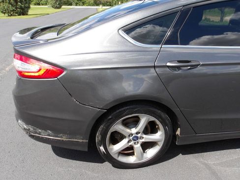 Used 2015 Ford Fusion SE w/ Equipment Group 201A FWD image 32