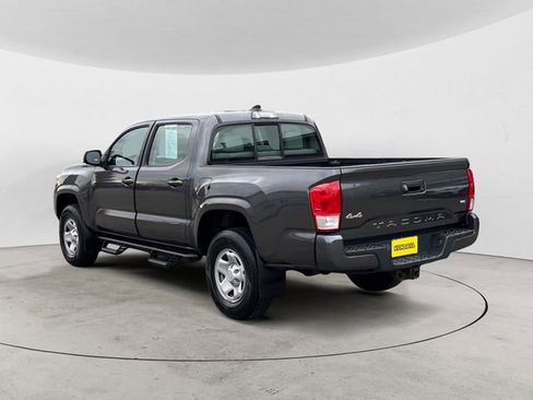 Used 2017 Toyota Tacoma SR w/ Tow Package image 3