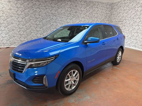 Used 2024 Chevrolet Equinox LT FWD image 3