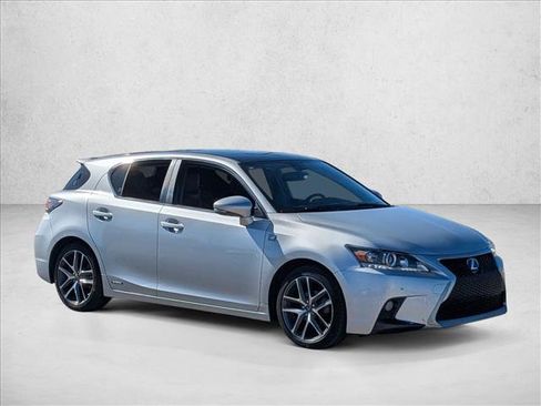 Used 2015 Lexus CT 200h w/ Navigation Package image 3