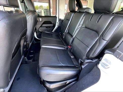 Used 2023 Jeep Wrangler Unlimited Sahara w/ Cold Weather Group AWD/4WD image 22