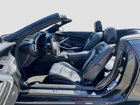 Used 2020 Chevrolet Camaro SS RWD image 21
