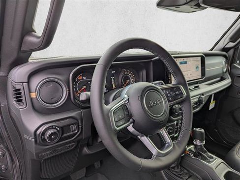 New 2026 Jeep Wrangler Unlimited Sahara AWD/4WD image 12