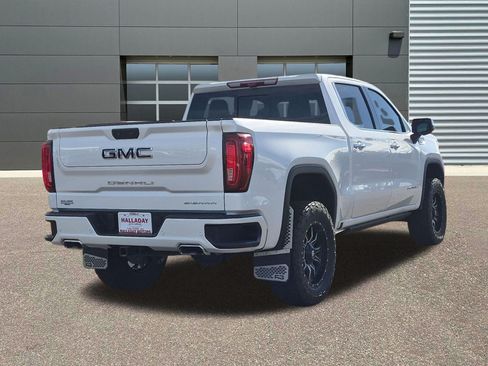 Used 2023 GMC Sierra 1500 Denali w/ Technology Package AWD/4WD image 5