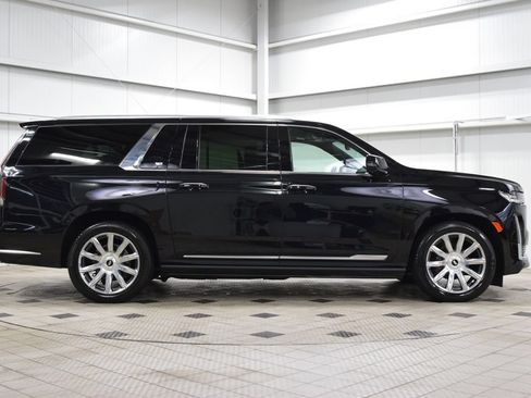 Used 2024 Cadillac Escalade ESV Premium Luxury Platinum AWD/4WD image 9
