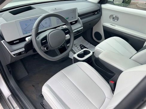 Used 2024 Hyundai Ioniq 5 Limited image 16