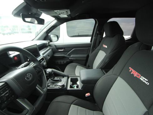 Used 2025 Toyota Tacoma TRD Off-Road AWD/4WD image 14