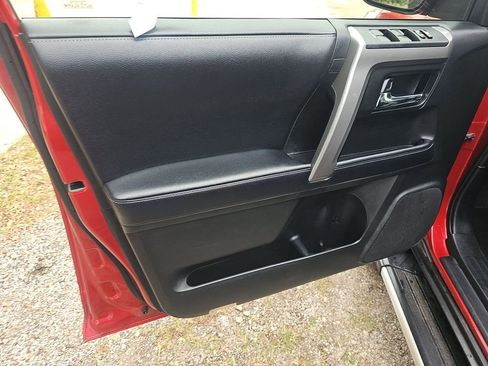 Used 2018 Toyota 4Runner SR5 Premium AWD/4WD image 10