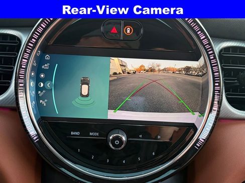 Used 2024 MINI Cooper 4-Door Hardtop image 14