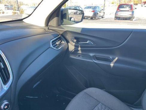 Used 2020 Chevrolet Equinox LT image 28