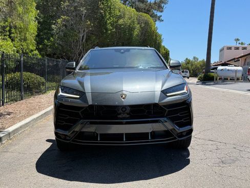 Used 2019 Lamborghini Urus AWD/4WD image 7