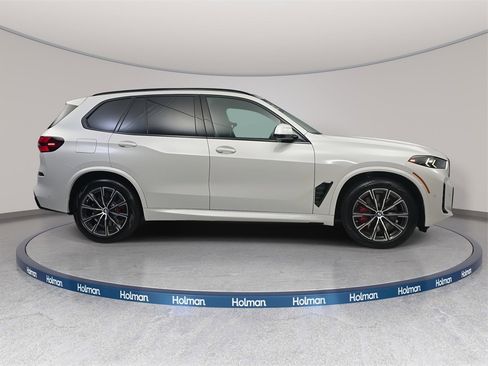New 2026 BMW X5 xDrive50e w/ M Sport Package image 4
