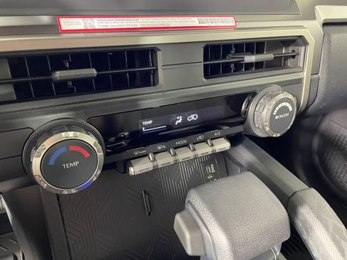 New 2026 Toyota 4Runner SR5 AWD/4WD image 5