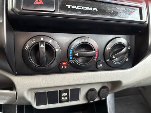 Used 2015 Toyota Tacoma 2WD Access Cab image 27