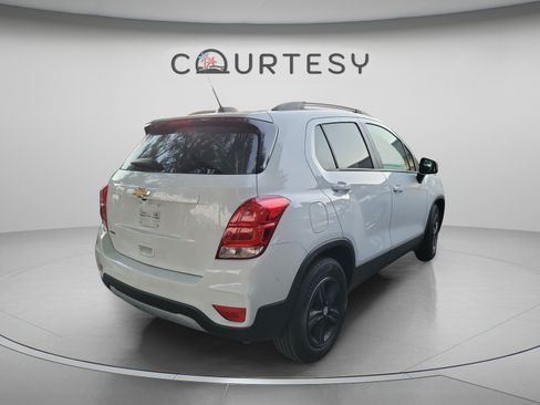 Used 2021 Chevrolet Trax LT FWD image 21