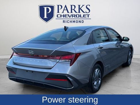 Used 2024 Hyundai Elantra SEL FWD image 7