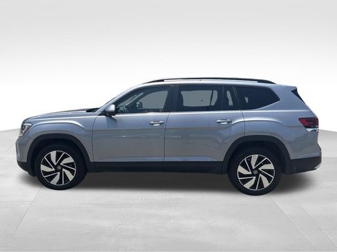 Used 2024 Volkswagen Atlas SE AWD/4WD image 2