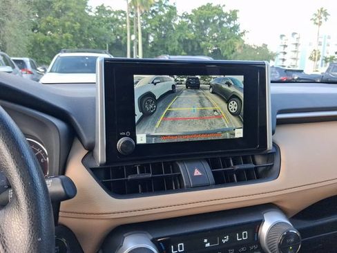 Used 2025 Toyota RAV4 XLE w/ Convenience Package FWD image 22