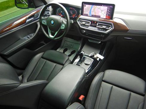 Used 2024 BMW X3 xDrive30i AWD/4WD image 17