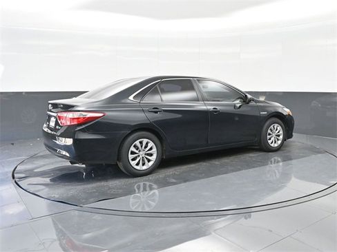 Used 2015 Toyota Camry LE image 15