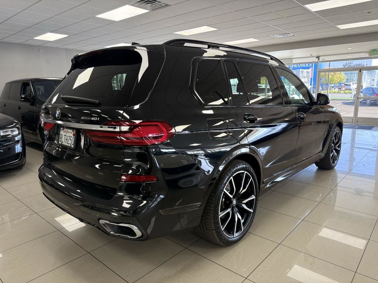 Used 2019 BMW X7 xDrive40i w/ Premium Package AWD/4WD image 2