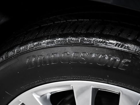 Used 2021 Cadillac Escalade Premium Luxury w/ Driver Assist Tech Package AWD/4WD image 98